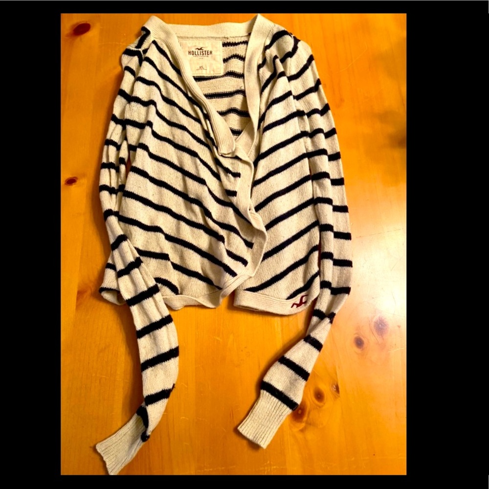 WHITE & NAVY BLUE STRIPED CARDIGAN